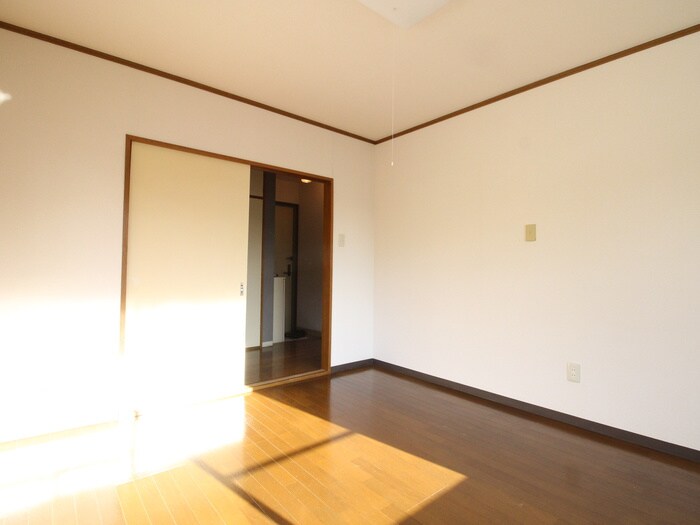 物件内観写真6　(居室)