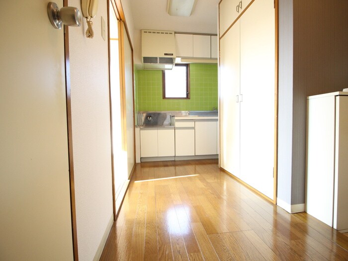 物件内観写真17　(廊下)