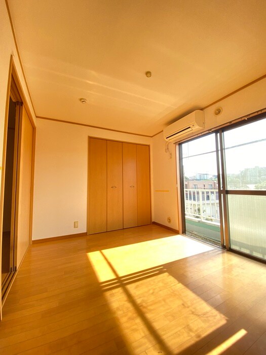 物件内観写真8　(居室)