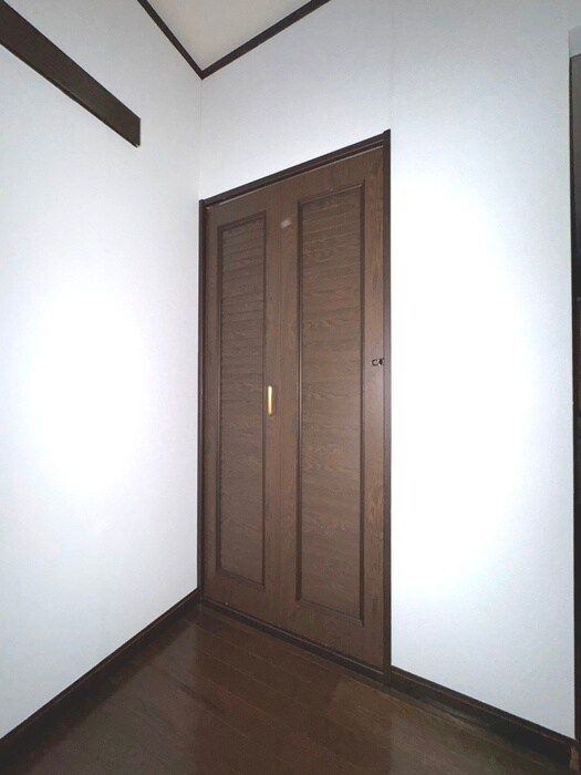 物件内観写真12　(収納)