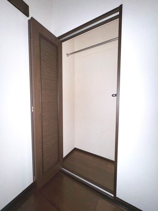 物件内観写真13　(収納)