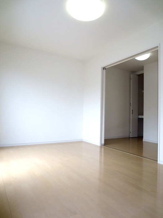 物件内観写真10　(居室)