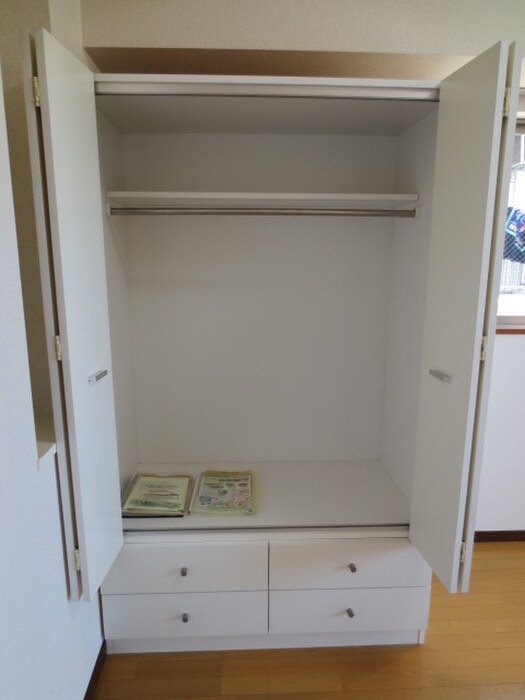 物件内観写真11　(収納)