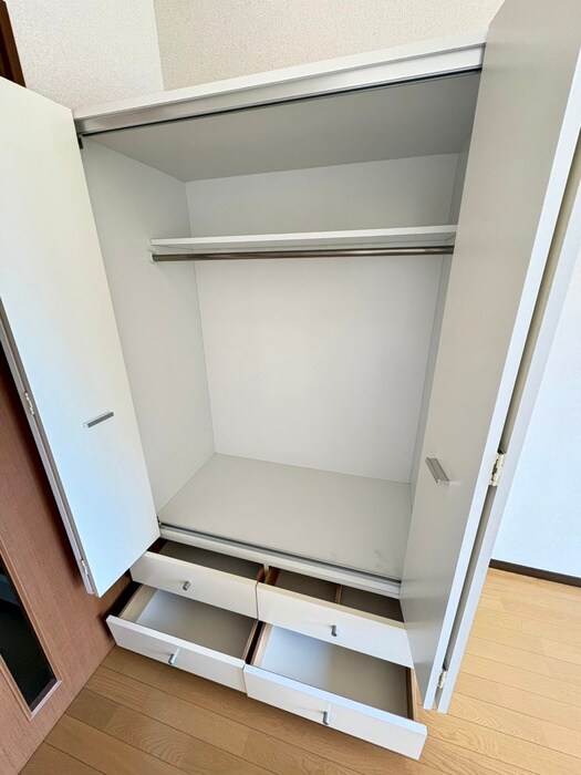 物件内観写真11　(収納)