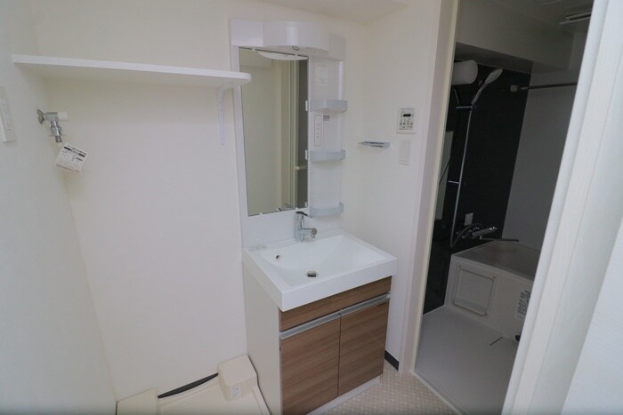 物件内観写真11　(洗面)
