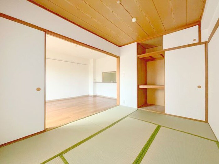 物件内観写真8　(居室)