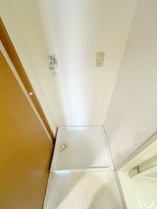 物件内観写真21　(洗濯機置場)