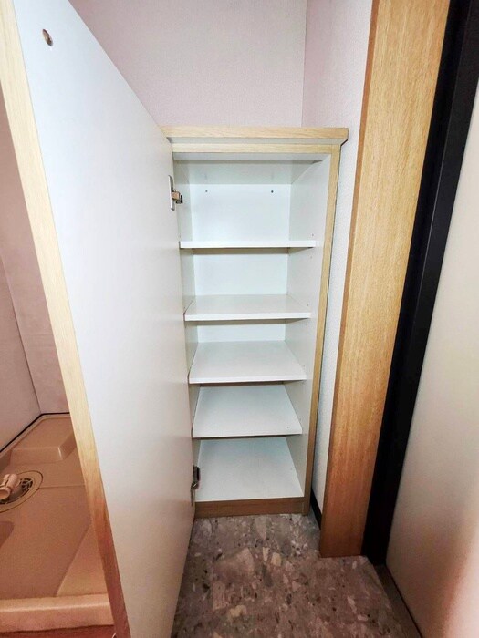 物件内観写真15　(靴箱)