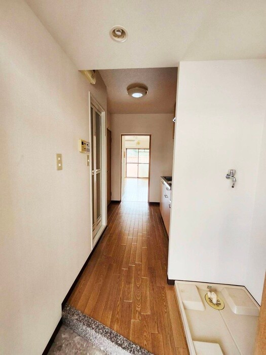 物件内観写真19　(廊下)