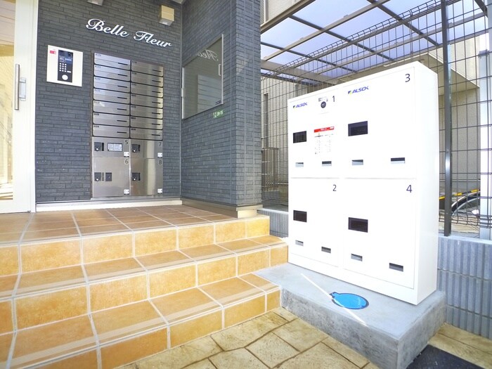 物件外観写真4　(建物設備)