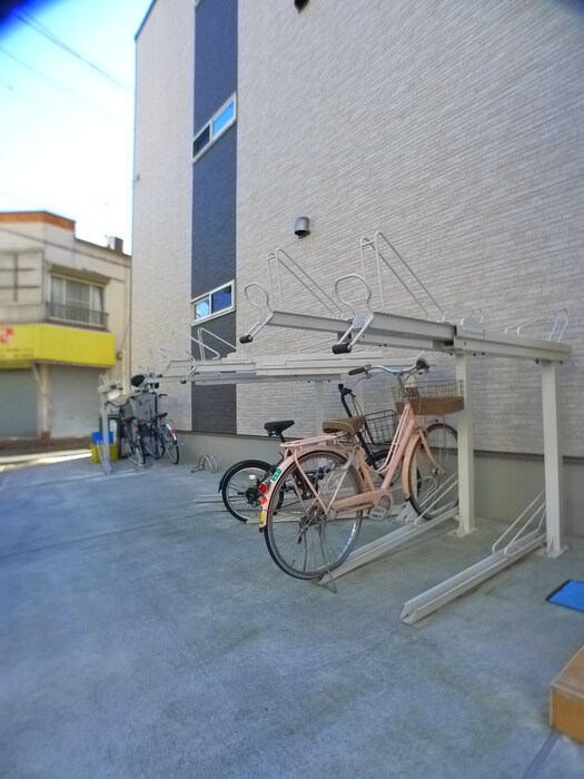 物件外観写真6　(駐輪場)