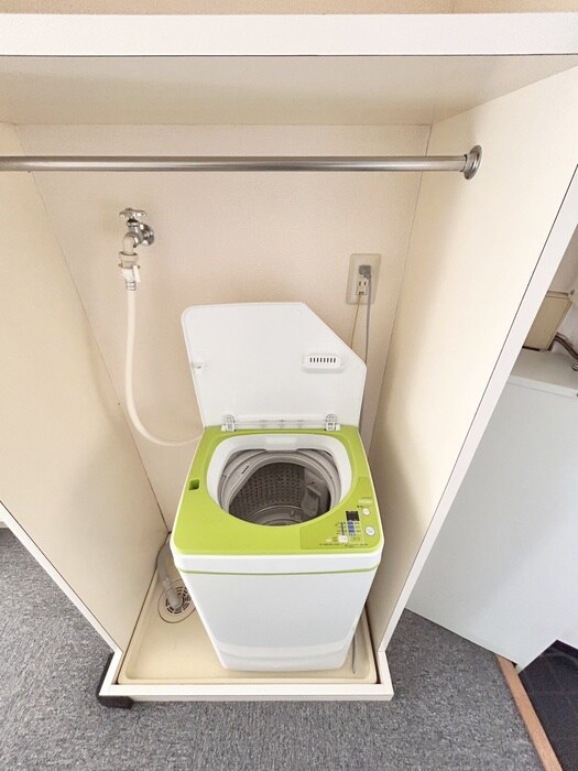 物件内観写真13　(洗濯機置場)