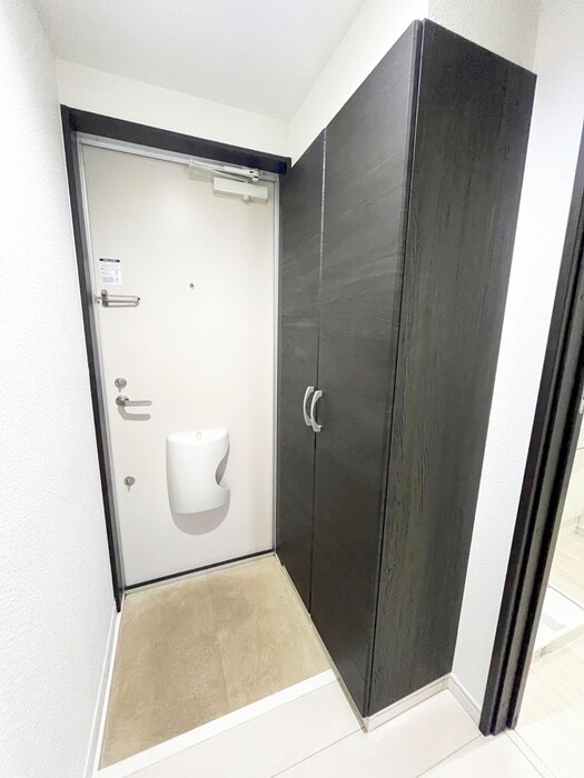 物件内観写真18　(玄関)
