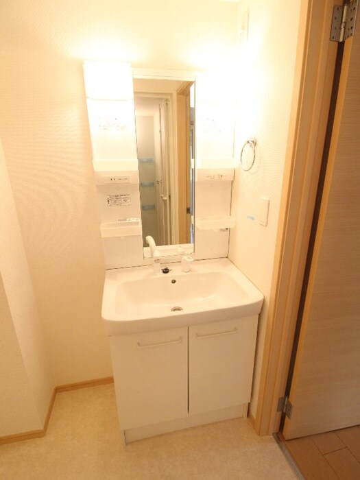 物件内観写真9　(洗面)