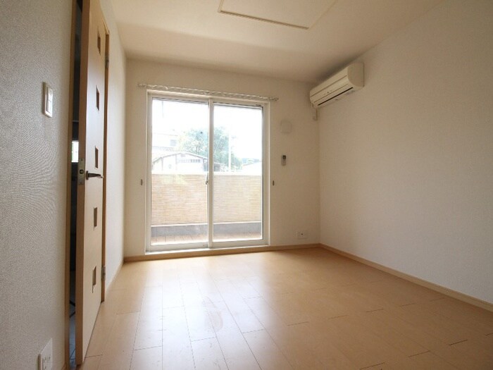 物件内観写真10　(居室)