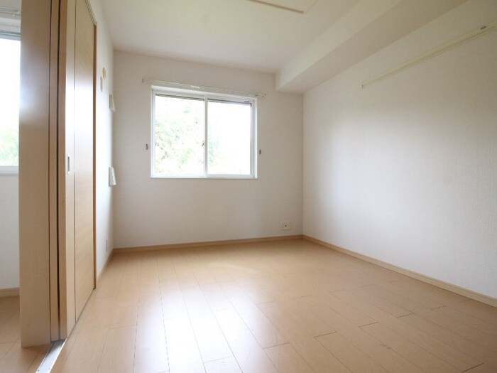 物件内観写真12　(居室)