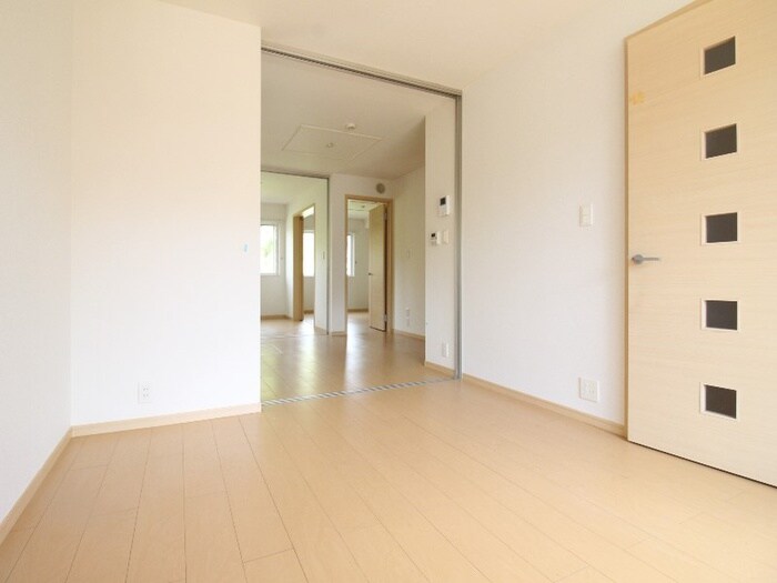 物件内観写真18　(居室)