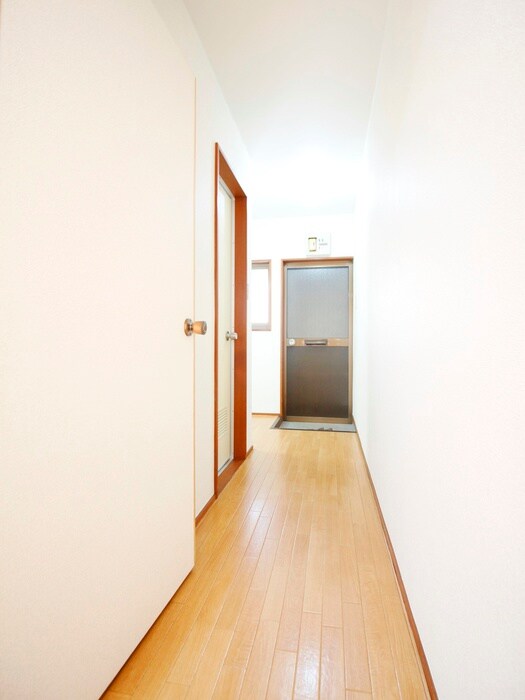 物件内観写真19　(廊下)