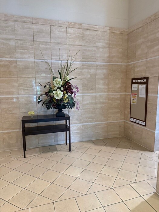 ﾅｲｽ・ｴｽ・ｱﾘｰﾅ川崎駅前通（401）のエントランス部分