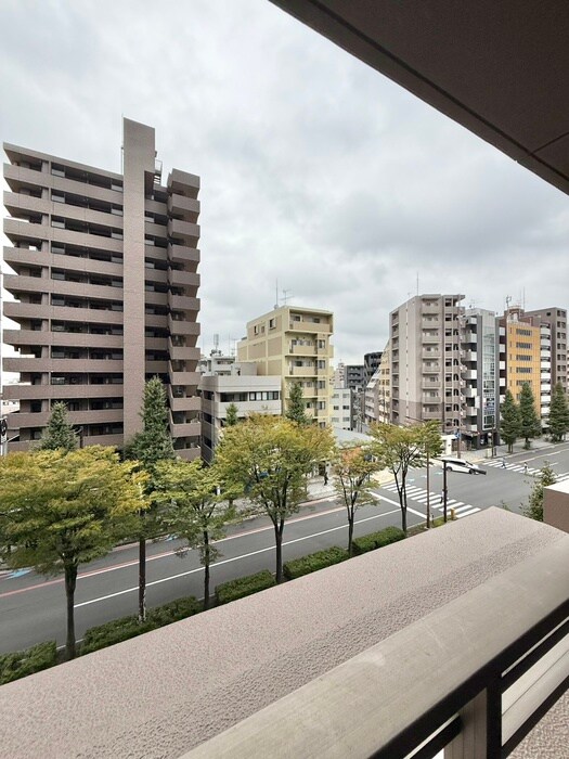ﾅｲｽ・ｴｽ・ｱﾘｰﾅ川崎駅前通（401）の室内からの展望