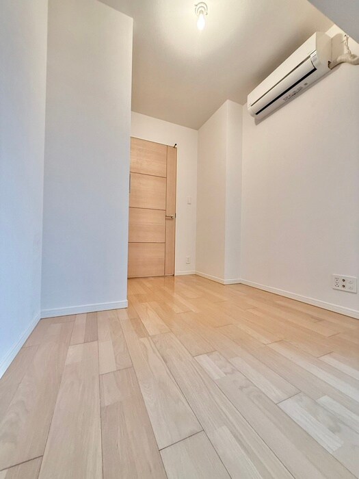 ﾅｲｽ・ｴｽ・ｱﾘｰﾅ川崎駅前通（401）の居室