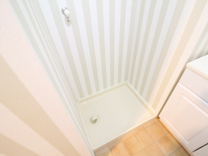 物件内観写真13　(洗濯機置場)