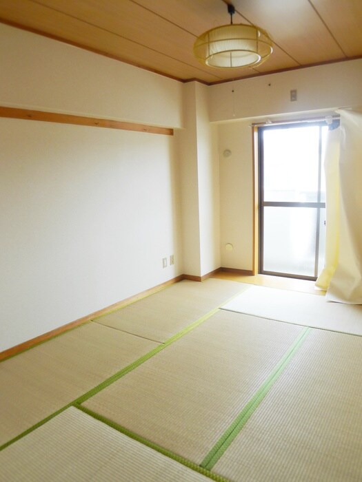 物件内観写真10　(居室)