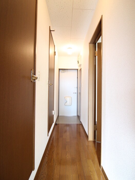 物件内観写真6　(玄関)