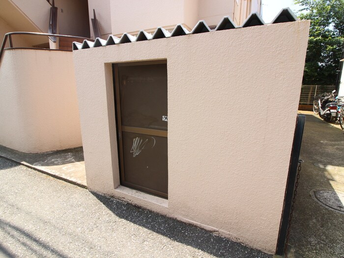 物件外観写真6　(建物設備)