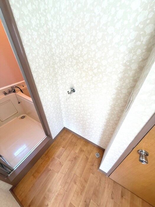 物件内観写真18　(洗濯機置場)