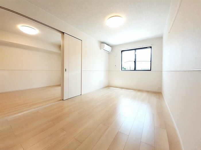 物件内観写真7　(居室)