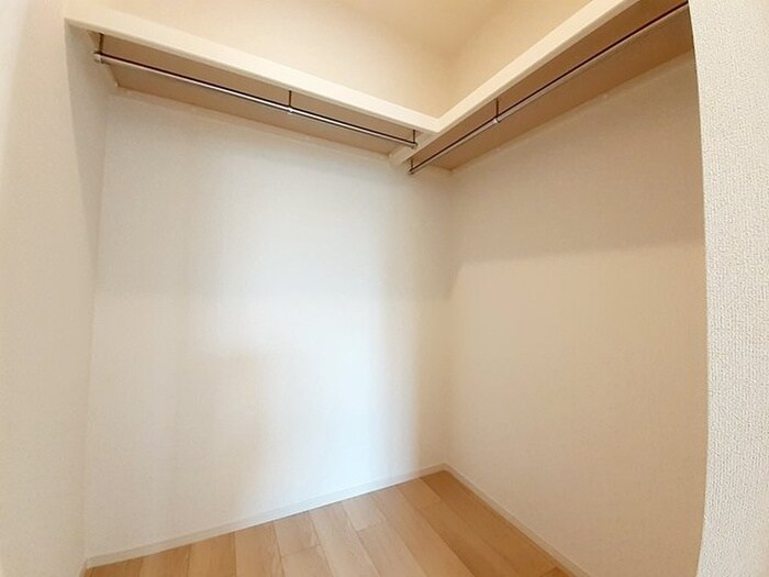 物件内観写真11　(収納)