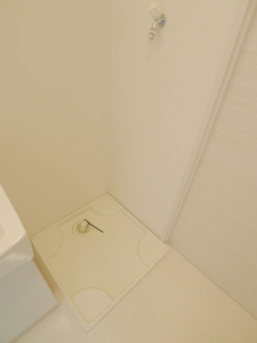 物件内観写真12　(洗濯機置場)