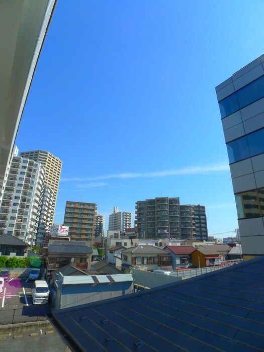 物件内観写真17　(室内からの展望)