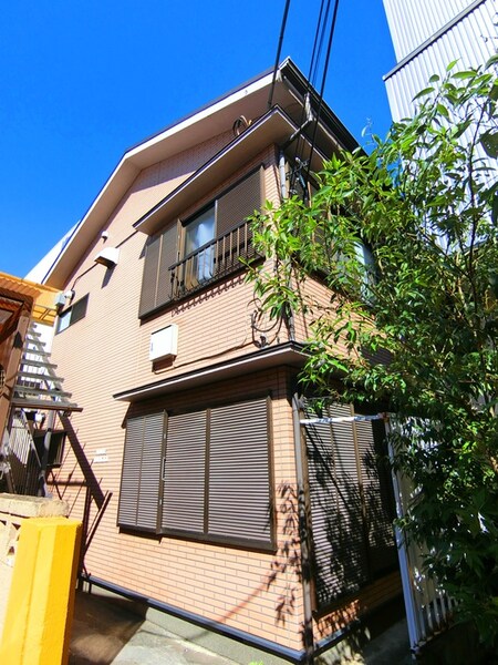 ＨＯＵＳＥ　ＨＯＲＩＫＩＴＡ外観写真