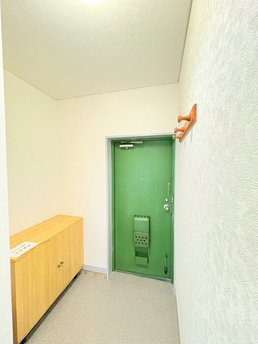 物件内観写真15　(玄関)