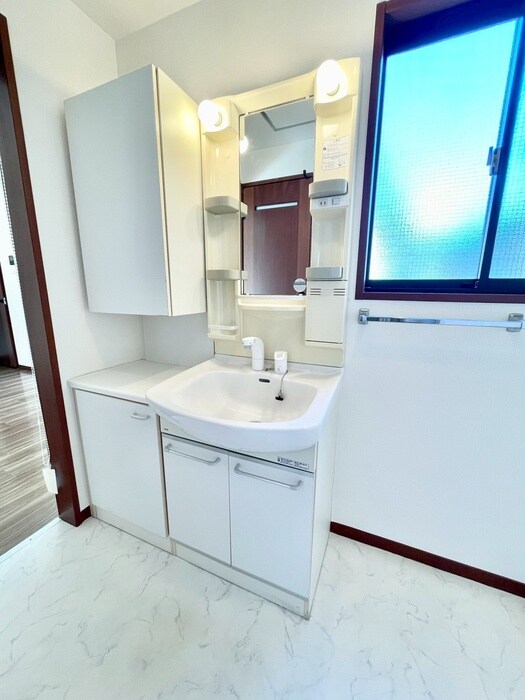 物件内観写真13　(洗面)