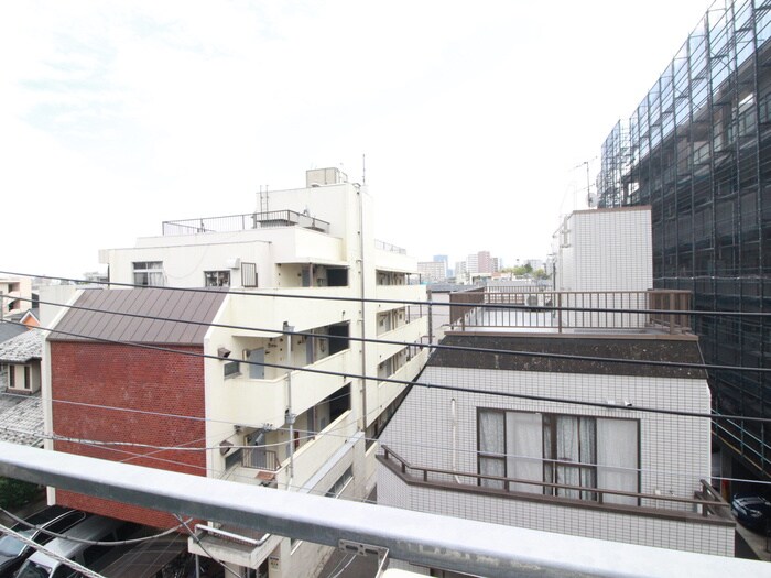 物件内観写真20　(室内からの展望)