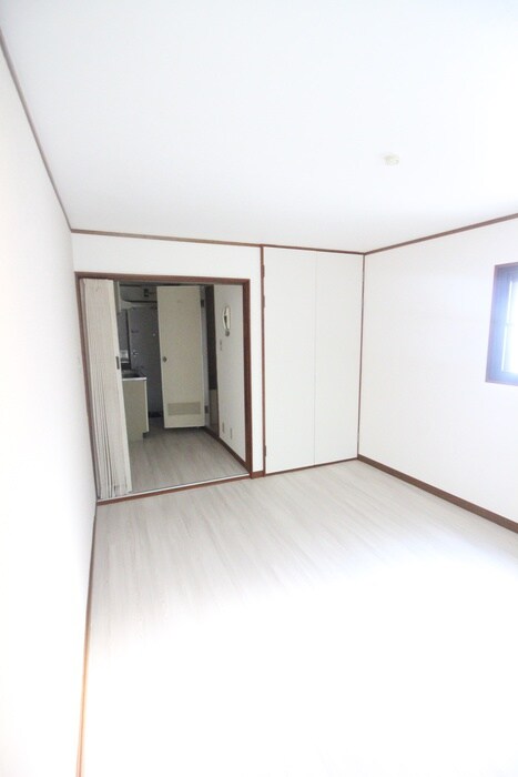 物件内観写真10　(居室)