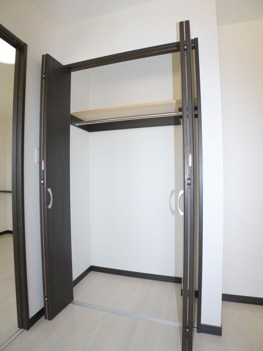 物件内観写真15　(収納)