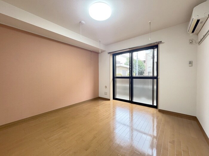 物件内観写真10　(室内からの展望)