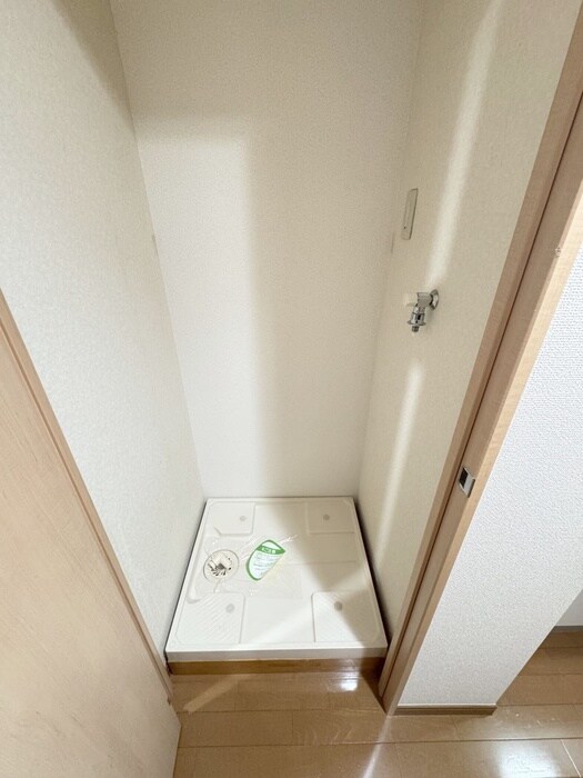 物件内観写真19　(洗濯機置場)