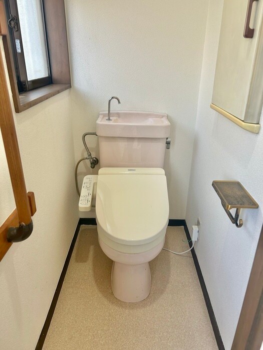 物件内観写真12　(トイレ)