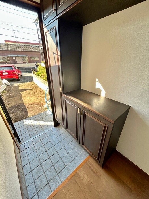 物件内観写真15　(玄関)