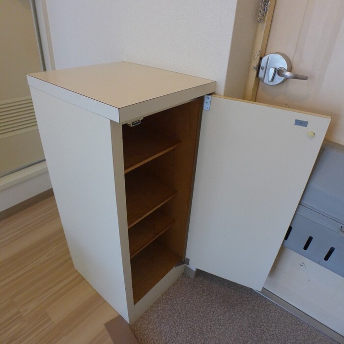 物件内観写真8　(靴箱)