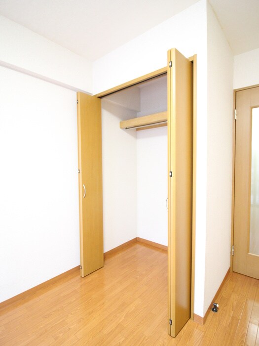 物件内観写真15　(収納)