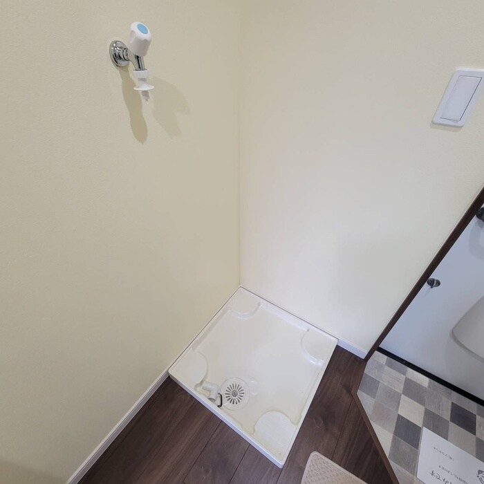 物件内観写真17　(洗濯機置場)