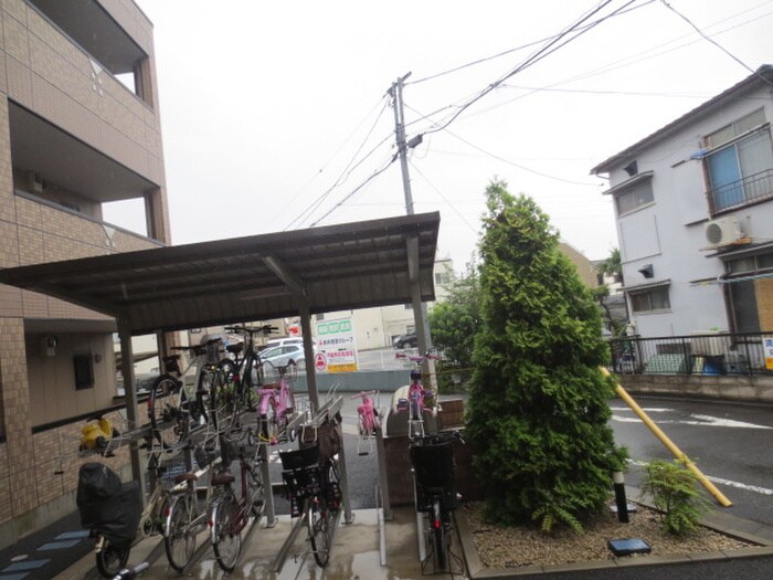 物件外観写真5　(駐輪場)