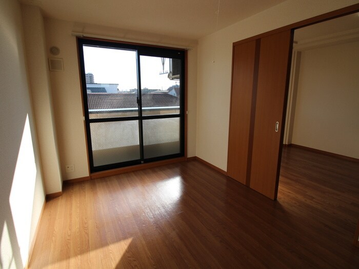 物件内観写真10　(居室)