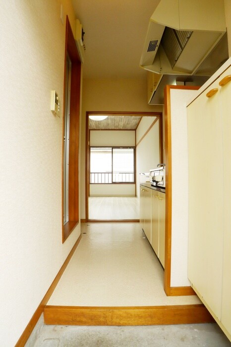 物件内観写真14　(玄関)